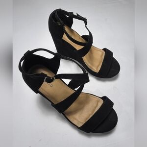 Torrid Women's Black Platform Wedge, Wide Width Sandals Size 9W